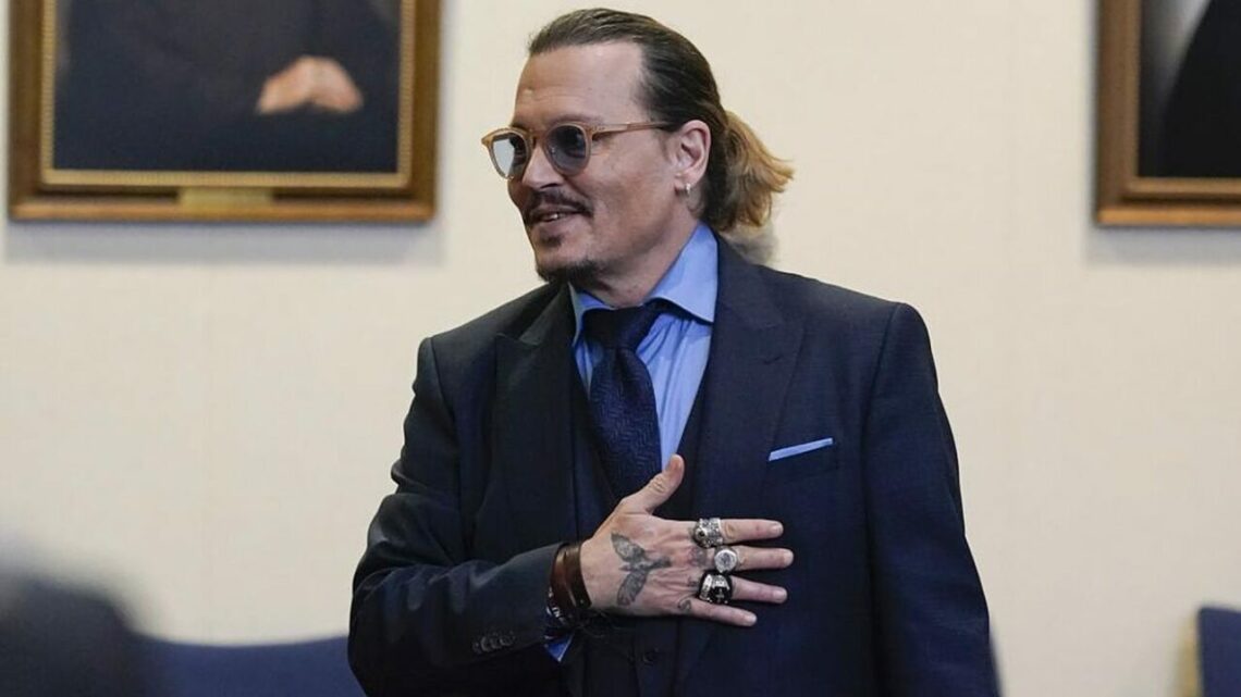 Johnny Depp voltando para Piratas do Caribe?